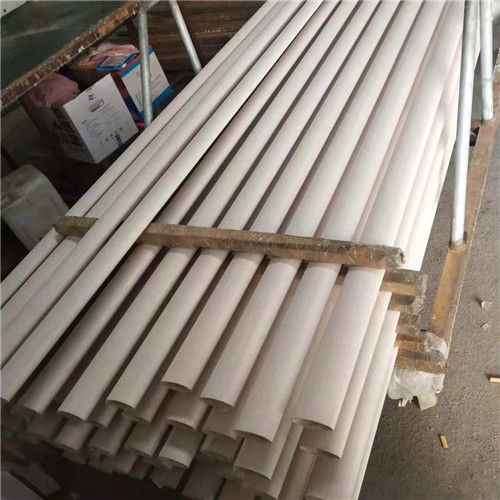 為什么越來越多人去選擇木紋鋁方通廠家