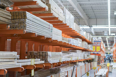 在建筑商店的包裝板。干燥的平板板堆積在一起。特寫。建材。建筑和維修用各種木材的倉庫產品實拍免費下載_jpg格式_5500像素_編號5047776696-千圖